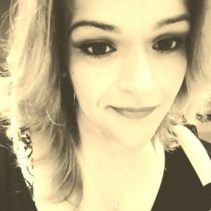 Meet your Posher, Naomi
